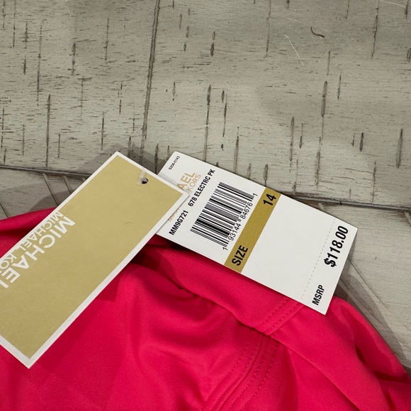 MICHAEL MICHAEL KORS
Stretch Nylon Halter One Piece Swimwear - Picture 6 of 6